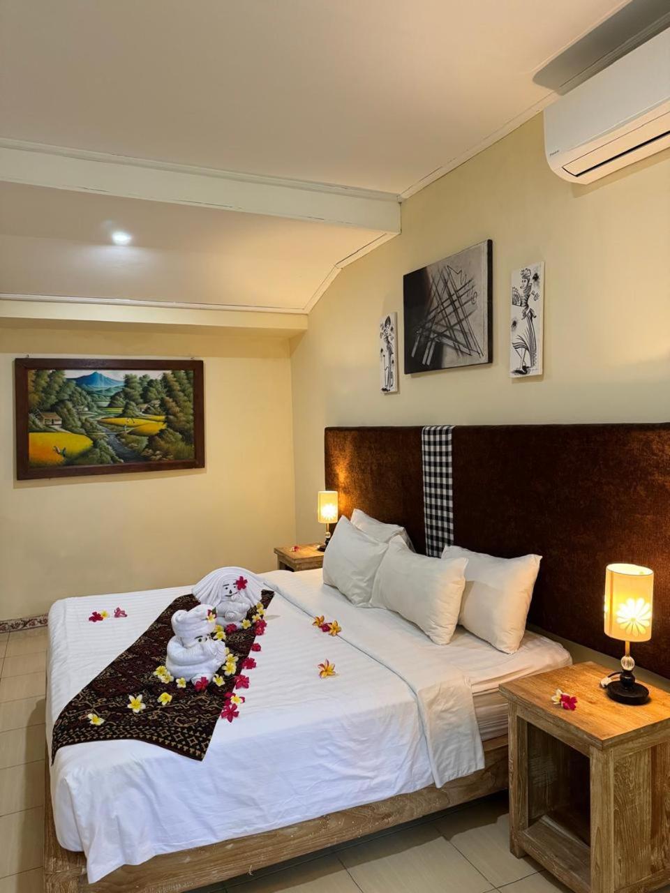 Bungalow Geringsing จันดีดาซา ภายนอก รูปภาพ