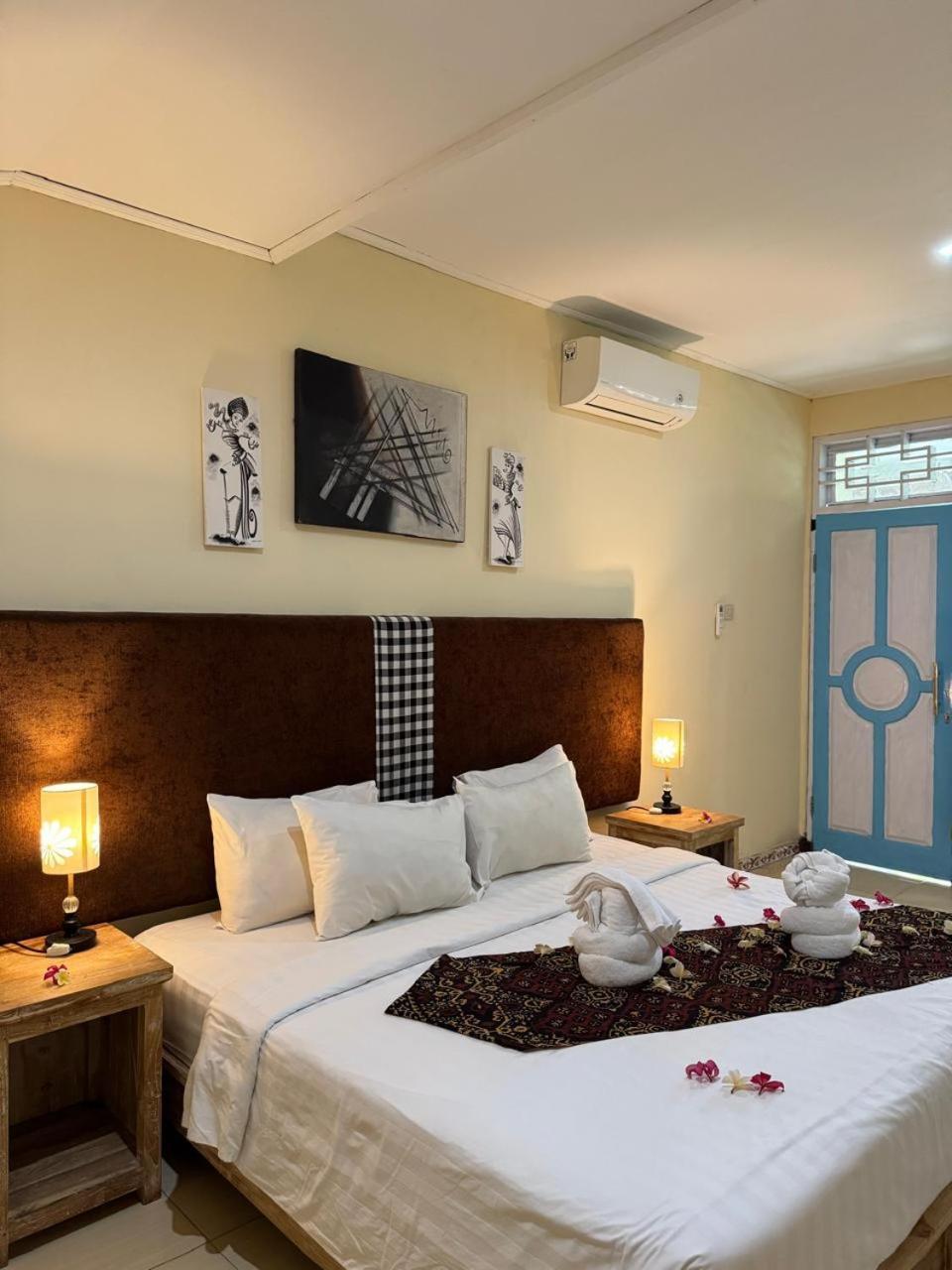 Bungalow Geringsing จันดีดาซา ภายนอก รูปภาพ
